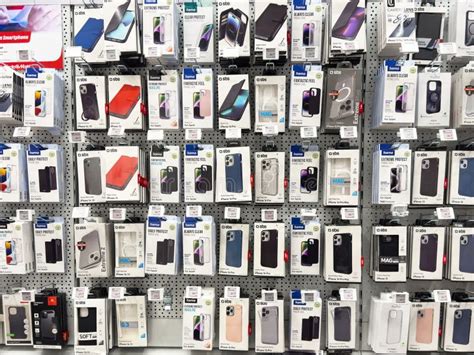 Electronics Store Shelf 的图像结果
