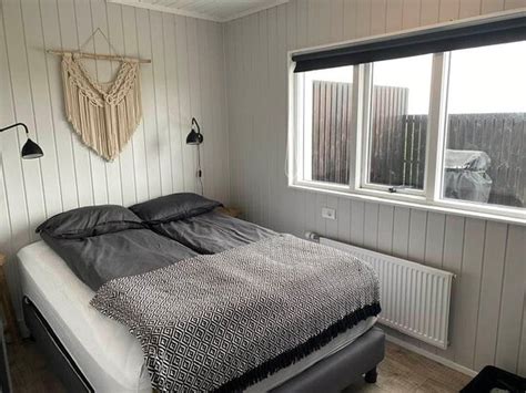 OCEAN BREAK CABINS (Sandgerdi) - Lodging Reviews, Photos, Rate ...