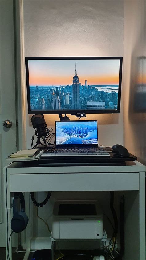 Space Desk Setup 的图像结果