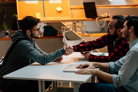 Man Jpg Interview 的图像结果