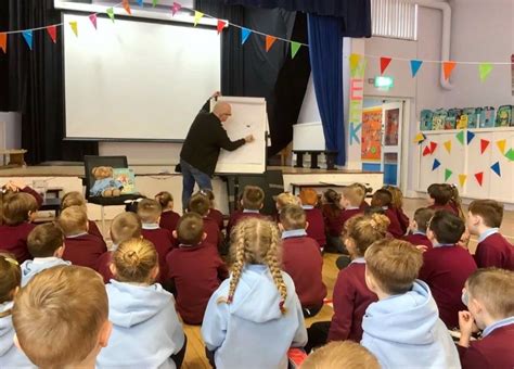 Learn to Illustrate with Paul Howard at Rowallane Garden, National ...