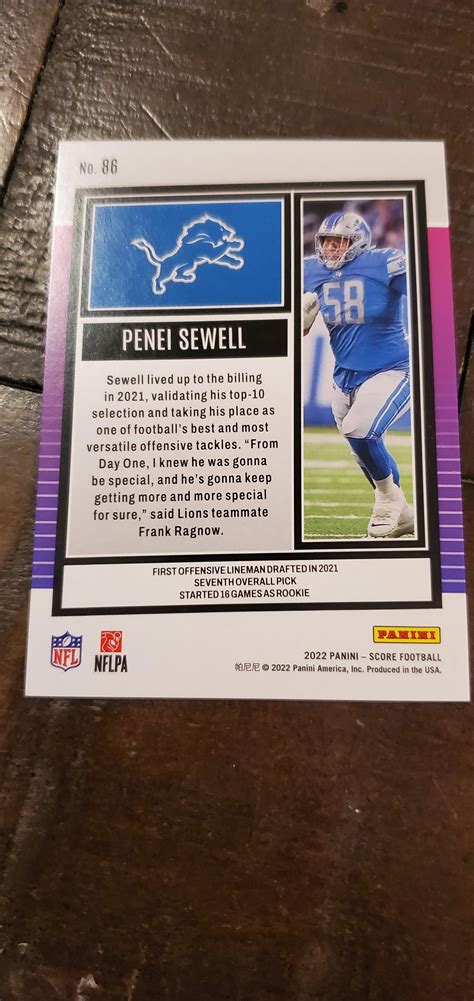 New to football card collecting, got this out of a score hanger pack ...