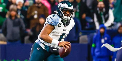 Eagles All-Pro OL: Jalen Hurts Having 'Big Offseason' & Becoming 'More ...