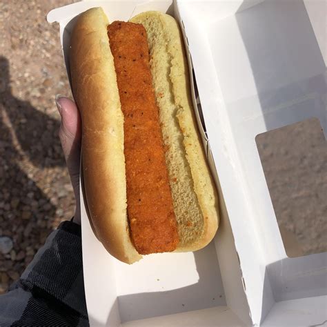 Buffalo chicken roller hot dog from 7-11 : r/stonerfood