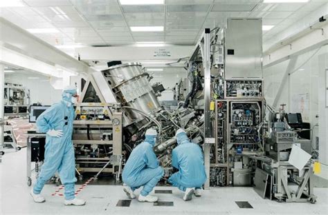 Moore's Law Could Ride EUV for 10 More Years - EE Times India