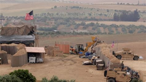 偷油终遭惩罚！美国霸占的叙利亚油田设施遇袭，已致多名美军伤亡_腾讯新闻
