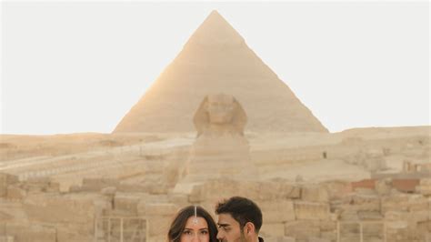 What it really takes to plan a wedding at the Pyramids of Giza | Condé ...