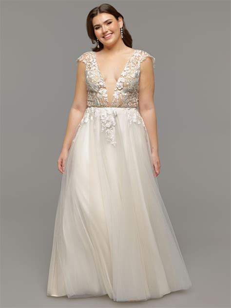 Hana Cap-Sleeve Tulle Wedding Dress - Avery Austin