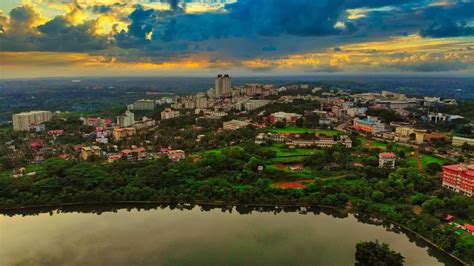 Manipal Local People 的图像结果