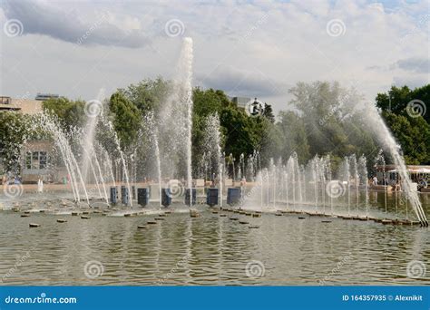 Fountain in the Gorky Park. Moscow Editorial Image - Image of central ...
