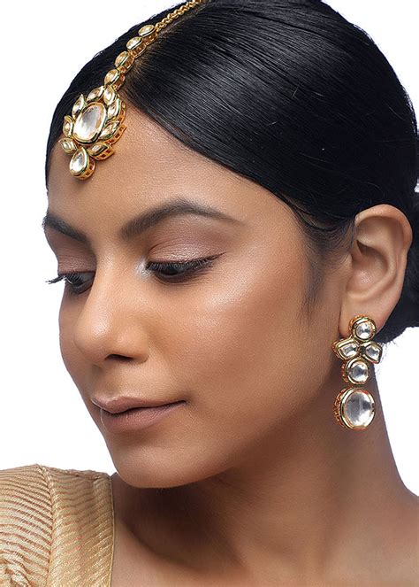Get Floral Kundan Maang Teeka & Earrings Set at ₹ 2499 | LBB Shop