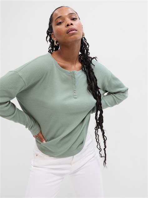 Relaxed Waffle-Knit Henley T-Shirt | Gap Factory