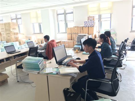 创建学习型团队系列活动之二 —— 实用摄影指导与技巧培训活动进行-北京大学教职工之家