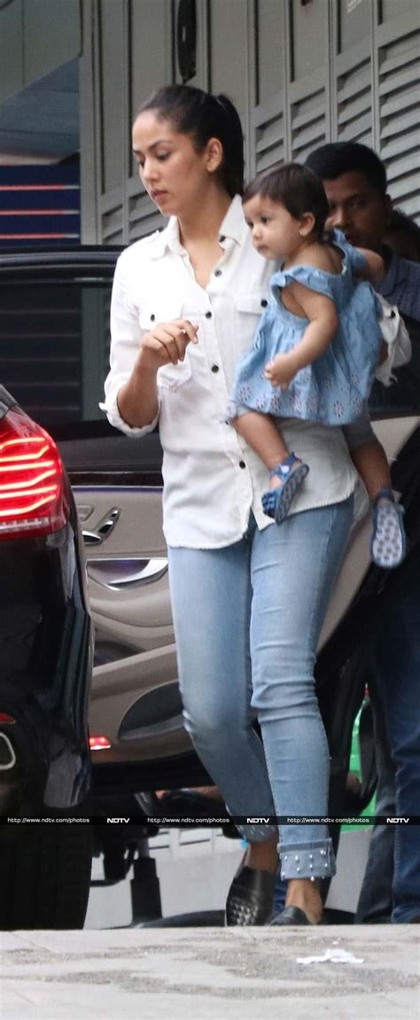 Babys Day Out: Misha Spotted With Mommy Mira: Photos | मां मीरा की गोद ...