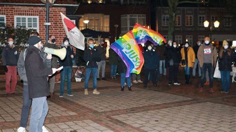 Deutlicher Protest gegen Querdenker in Wildeshausen
