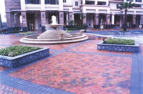广场砖案例_工程案例_米兰诺陶瓷有限公司