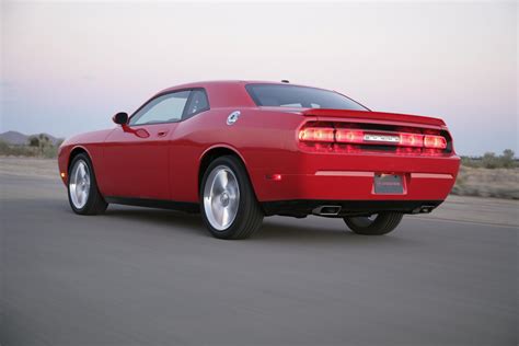 Dodge Challenger (2009) - picture 5 of 9