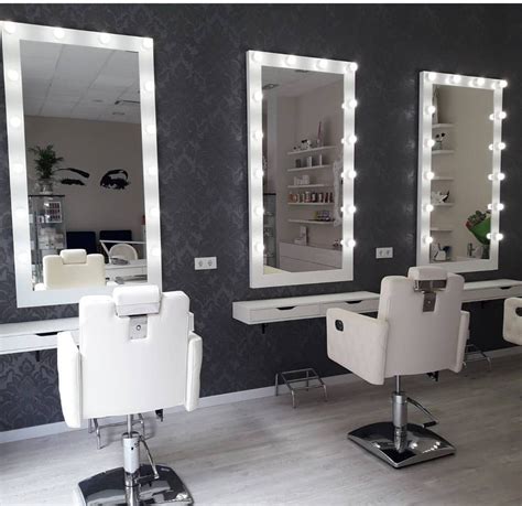 Peluquería Aquilea by Espejos de Maquillaje en 2019 | Salones de ...
