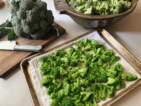 How to Freeze Fresh Broccoli (The Right Way!)
