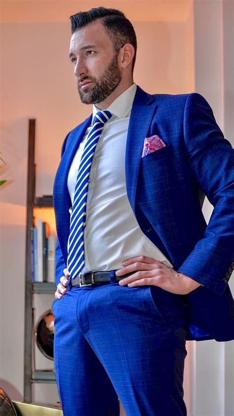 Tight Suit, Men In Tight Pants, Handsome Arab Men, Scruffy Men, Mens ...