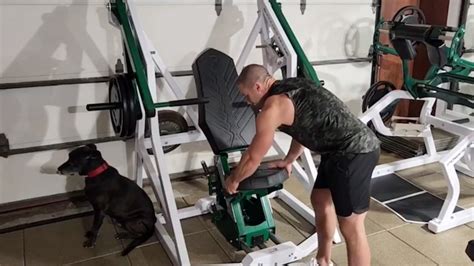 Chest Press Machine Exercise 的图像结果