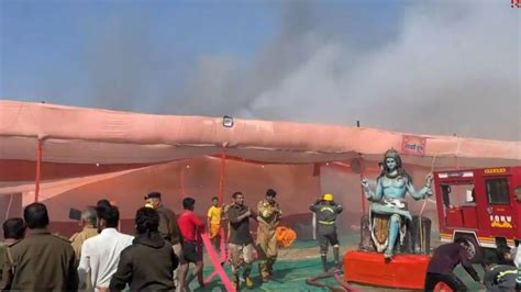 Maha Kumbh 2025: Fire breaks out in Prayagraj; firefighters rush to the ...