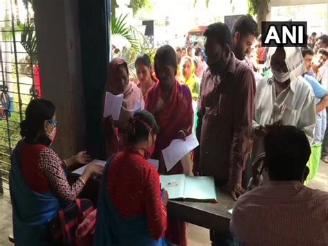 Mamata launches 'Duare Sarkar' outreach programme for doorstep delivery ...
