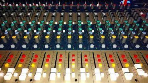 Soundcraft Audio Mixer - Soundcraft Ui16 Digital Mixer Distributor ...