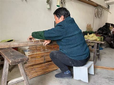 青海省玛多县举办藏式传统编织技艺培训班 【精神文明网】