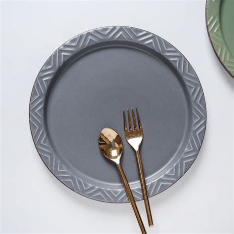 Coloured Dinner Plate Online - Premium Dinner Plate | Nestasia