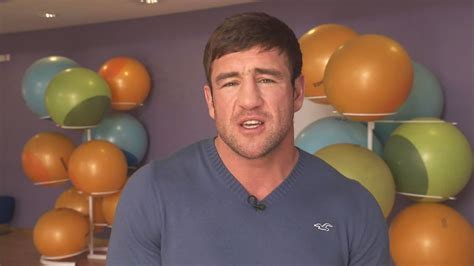 Former WBO super featherweight champion Alex Arthur favours Floyd ...