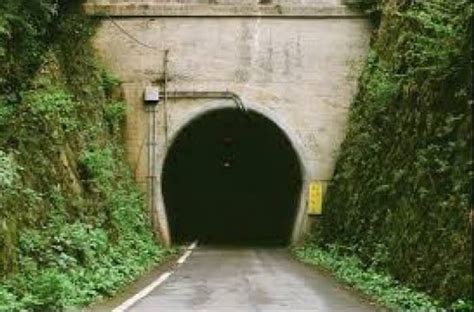 被迫关闭的这条日本隧道：逃出去游客再也不想进来