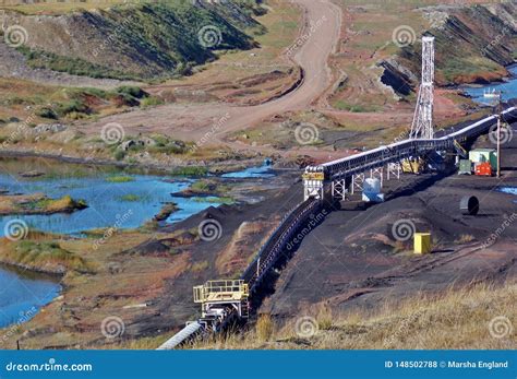 Black Thunder Thermal Coal Mine in Wyoming. Stock Photo - Image of ...