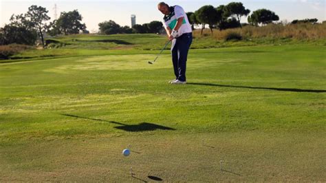 Chipping Golf Tutorial 的图像结果