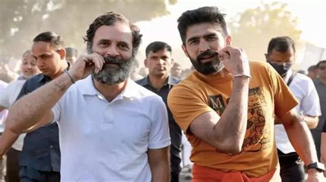 Boxer and politician Vijender Singh comes out in support of Rahul ...