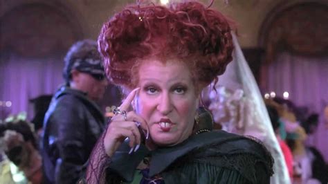 Hocus Pocus: Winnie è uguale all'originale in questo accuratissimo cosplay!