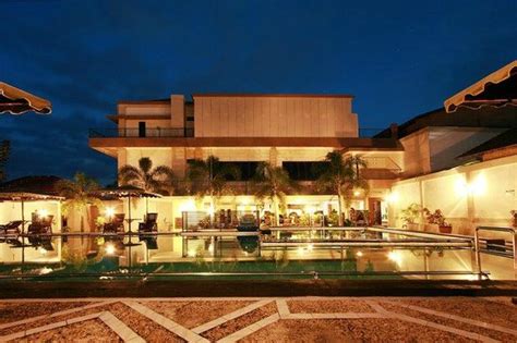 AVILLA HOTEL (Pangkalan Bun) - Hotel Reviews & Photos - Tripadvisor