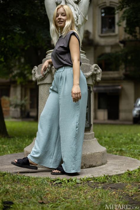 Bianca Bell Nude Gallery Croissant (x127)