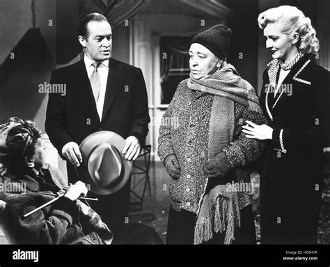 THE LEMON DROP KID, standing from left: Bob Hope, Jane Darwell, Marilyn ...