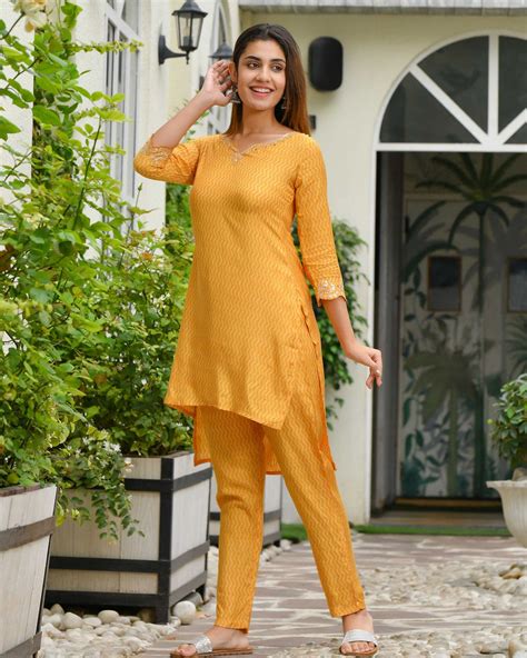 YELLOW MUSTARD MUSLIN KURTA SET – Gulabi Dori
