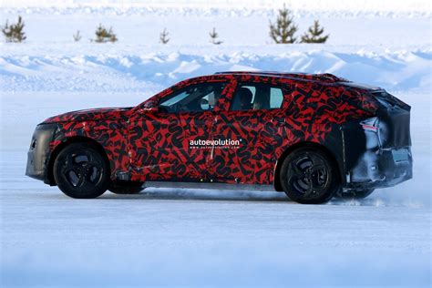 2026 Alfa Romeo Stelvio Prototype Shows Triangular LED Taillights ...