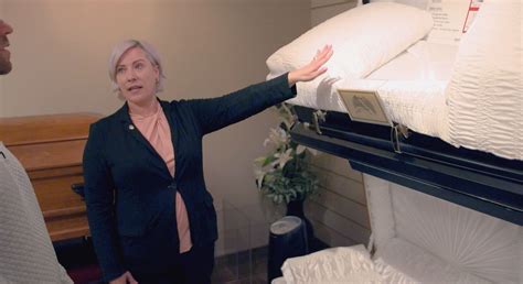 Mortician Job Description