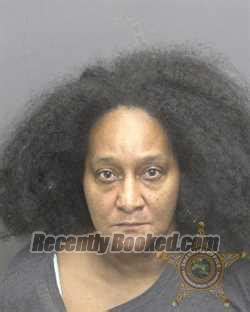 Recent Booking / Mugshot for SHONNA FALIETA THOMAS in Vanderburgh ...