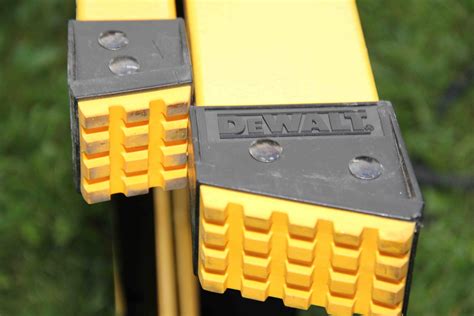 Dewalt 6 Foot Step Ladder DXL3810-06 - Concord Carpenter