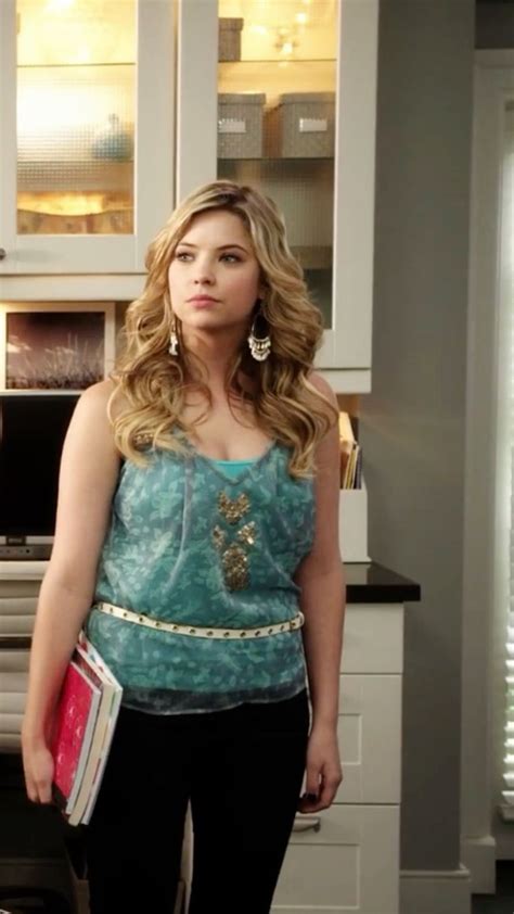 Hanna Marin Aesthetic PLL | Pretty little liars outfits, Pretty little ...