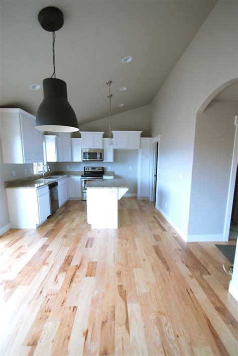 Hickory Floor White Kitchen – Things In The Kitchen