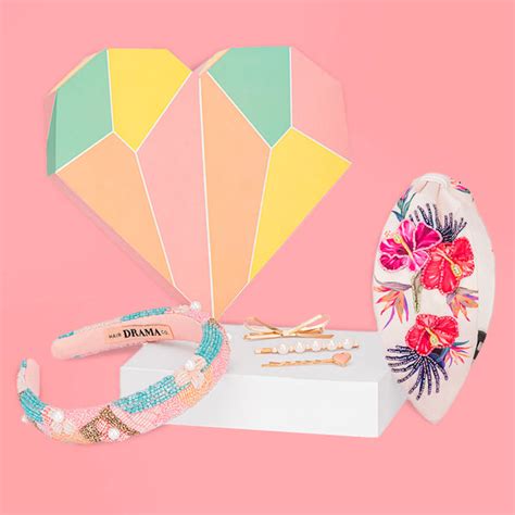 Floral Gift Box with 1 Knotted Hair Band, 1 Puff Hair Band & 3 Hair Pi ...