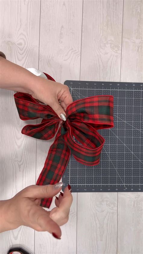 Laura Jean Wreath Tutorials 的图像结果