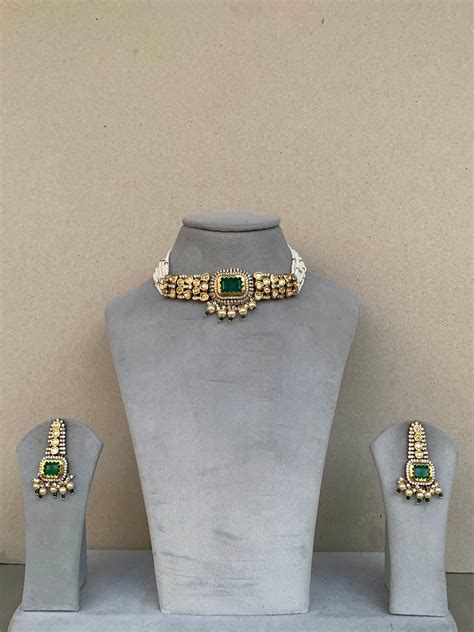 EN685 Indo Western Uncut Set – Raj Jewellery