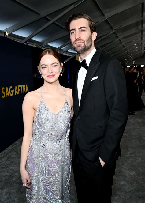 Emma Stone e Dave McCary bacio agli Oscar 2024 storia d'amore | Vogue ...